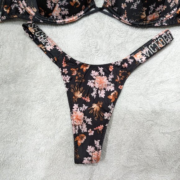36B Victoria's Secret Bombshell bra with matching size XS thong - Picture 3 of 7